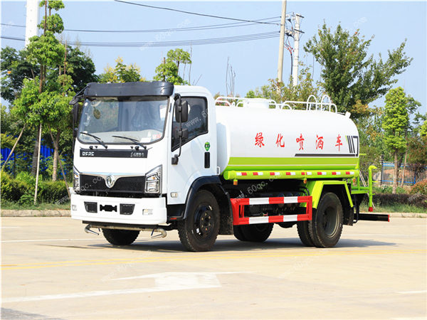 灑水車(chē)對公路路面養護的需求日益加大