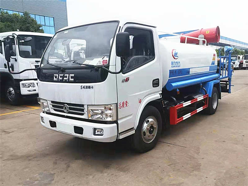 湛江市政公司廣東分公司購買(mǎi)東風(fēng)5方霧炮灑水車(chē)