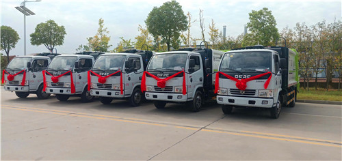 湖北程力汽車(chē)6臺5方壓縮垃圾車(chē)發(fā)往江西