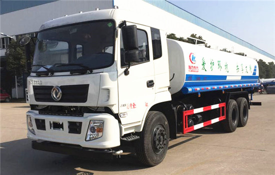 20噸東風(fēng)專(zhuān)用底盤(pán)后雙橋灑水車(chē)