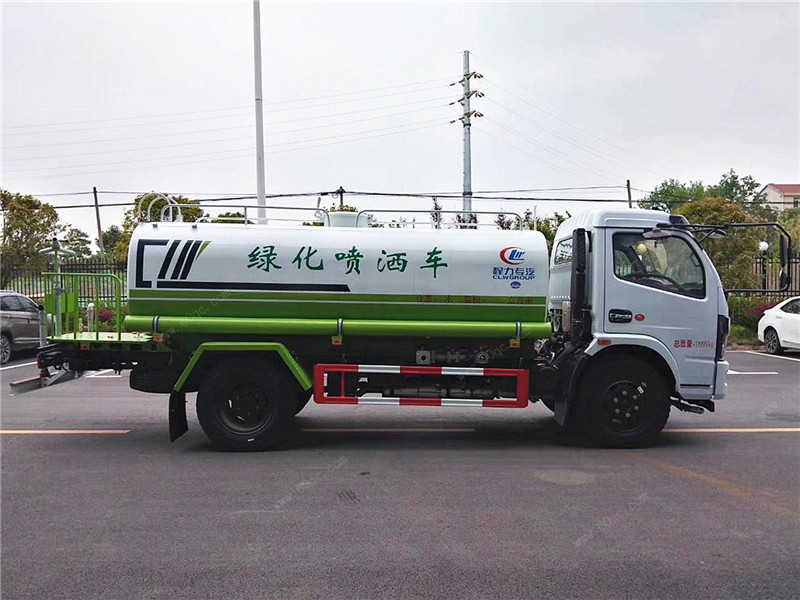 東風(fēng)福瑞卡國六灑水車(chē)