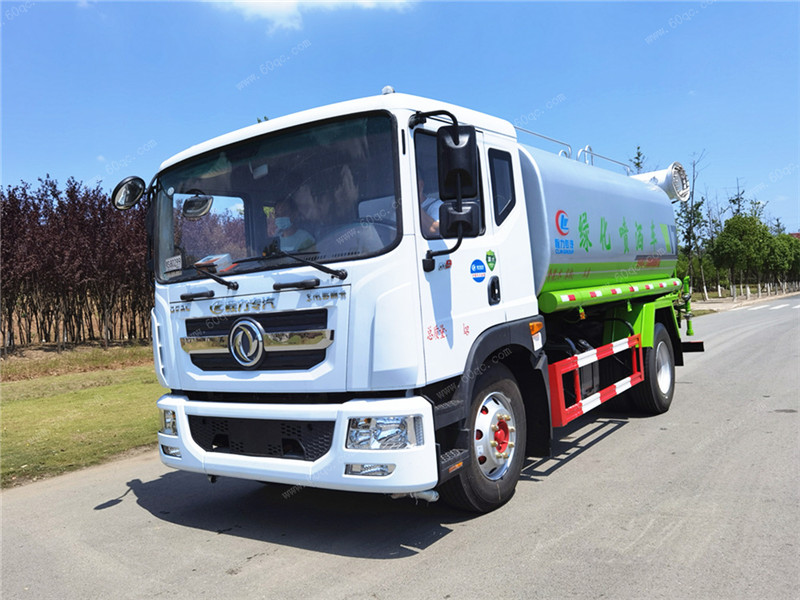 東風(fēng)多利卡D9霧炮車(chē)
