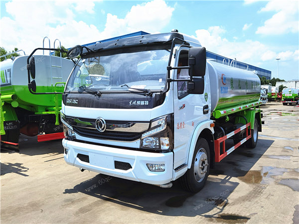 東風(fēng)凱普特K7灑水車(chē)