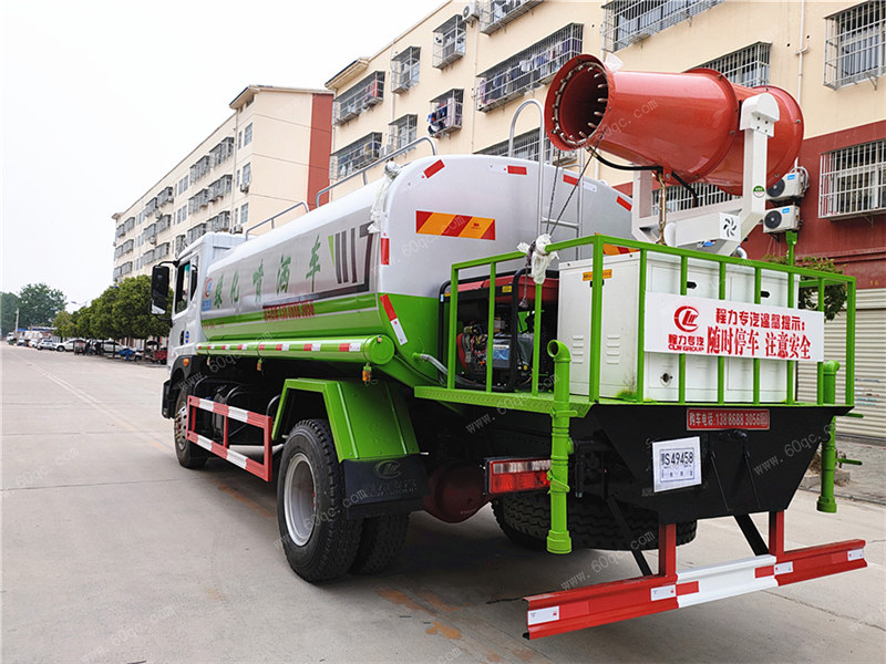 國六東風(fēng)多利卡D9霧炮車(chē)