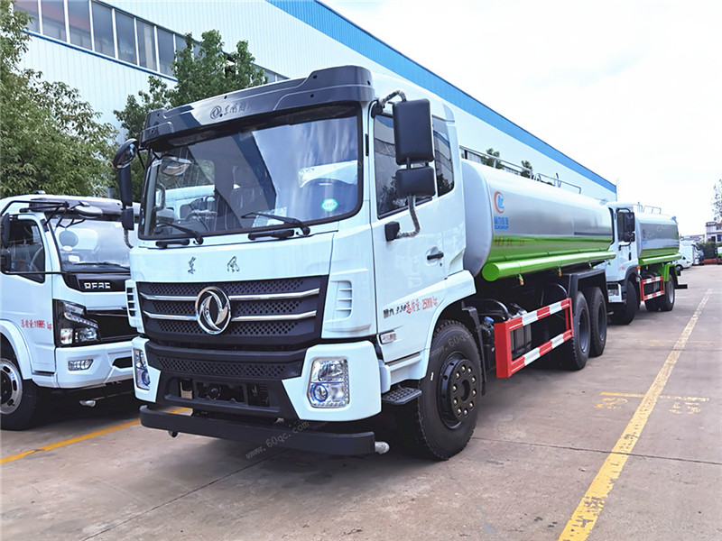 國六東風(fēng)D17后雙橋灑水車(chē)