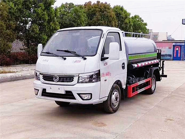 東風(fēng)途逸藍牌灑水車(chē)
