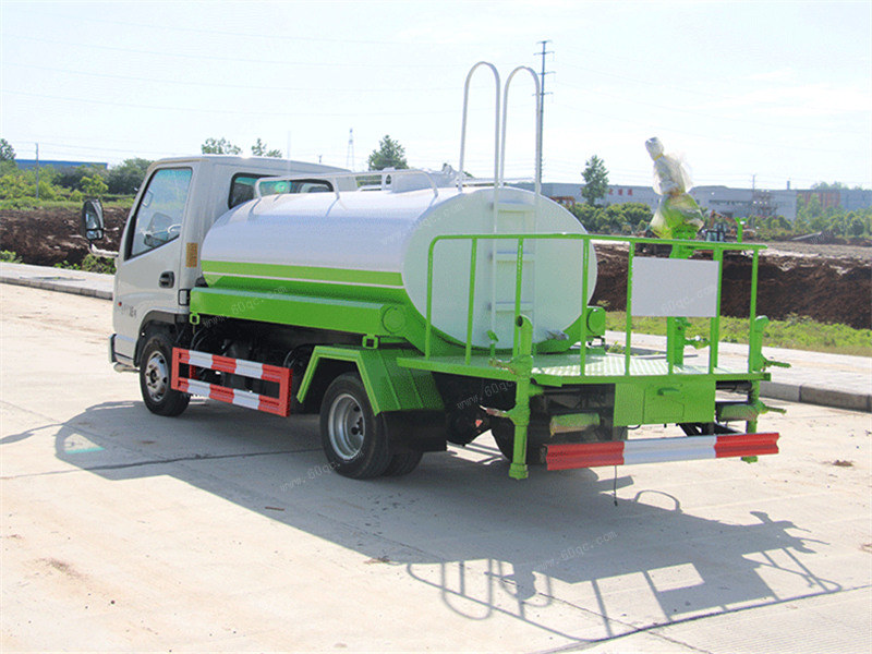 凱馬K1藍牌灑水車(chē)