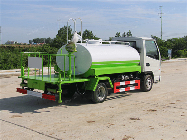 凱馬K1藍牌灑水車(chē)