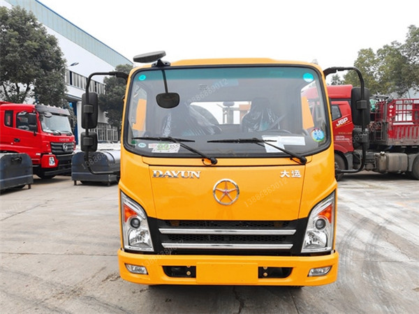 國六大運清障車(chē)藍牌一拖二平板清障車(chē)