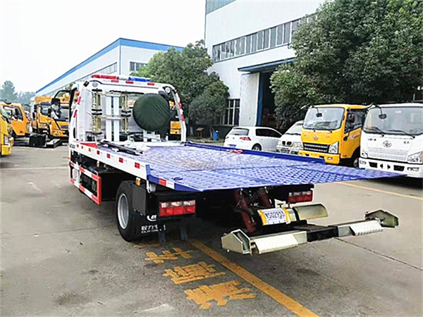 解放虎V藍牌一拖二清障車(chē)