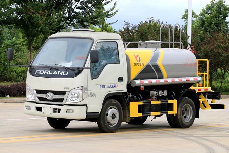 國六福田時(shí)代小卡之星藍牌2.7噸灑水車(chē)