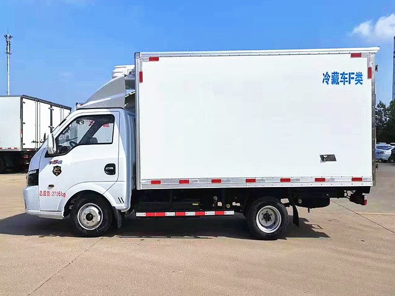 東風(fēng)途逸國六冷藏車(chē)