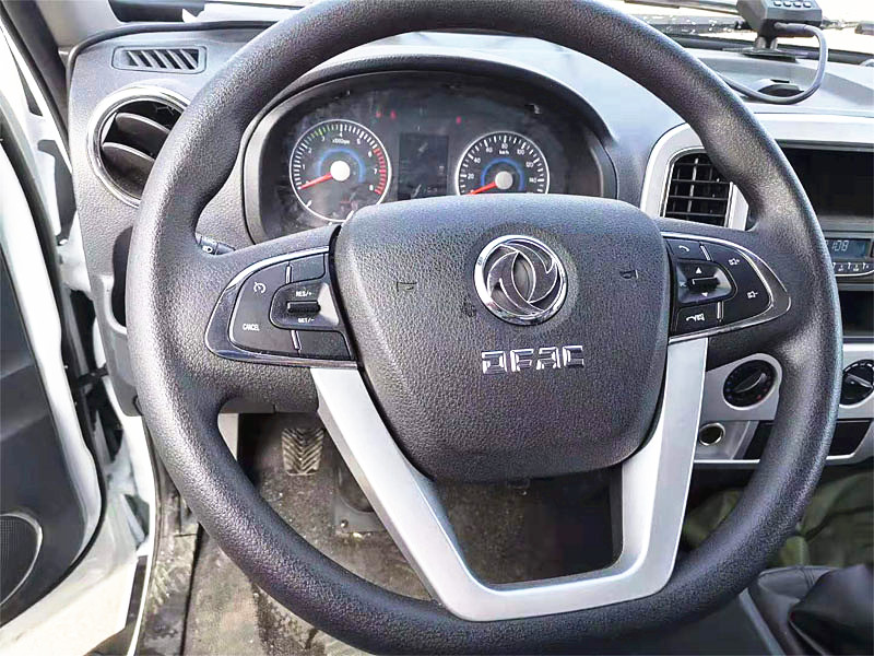 東風(fēng)途逸國六冷藏車(chē)