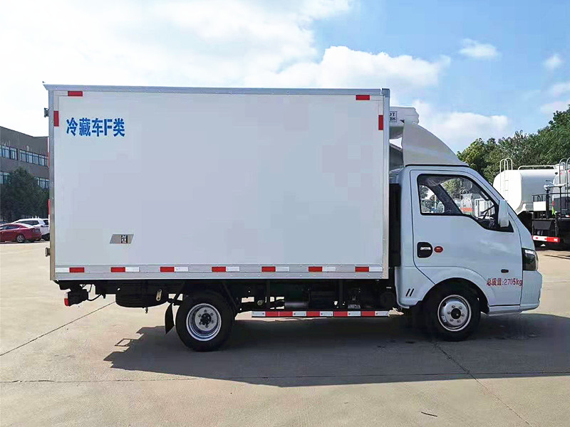東風(fēng)途逸國六冷藏車(chē)