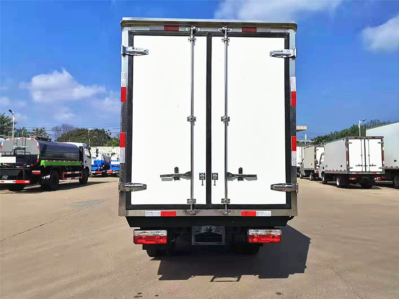 東風(fēng)途逸國六冷藏車(chē)