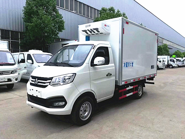 長(cháng)安國六冷藏車(chē)