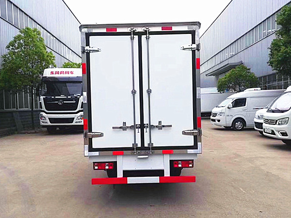 長(cháng)安國六冷藏車(chē)