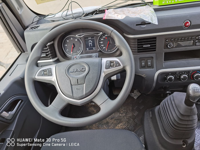 江淮駿鈴V6國六冷藏車(chē)