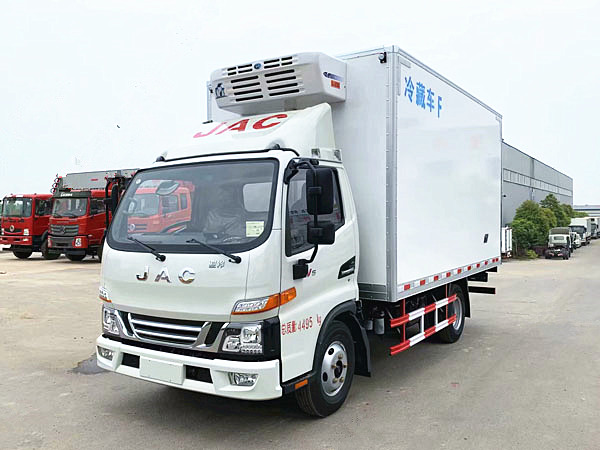 江淮駿鈴V5國六冷藏車(chē)