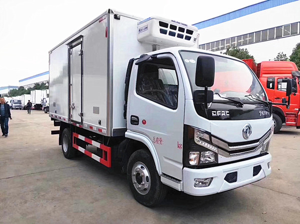 東風(fēng)多利卡D6國六冷藏車(chē)