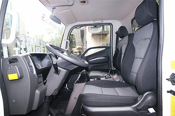 福田歐馬可藍牌國六冷藏車(chē)