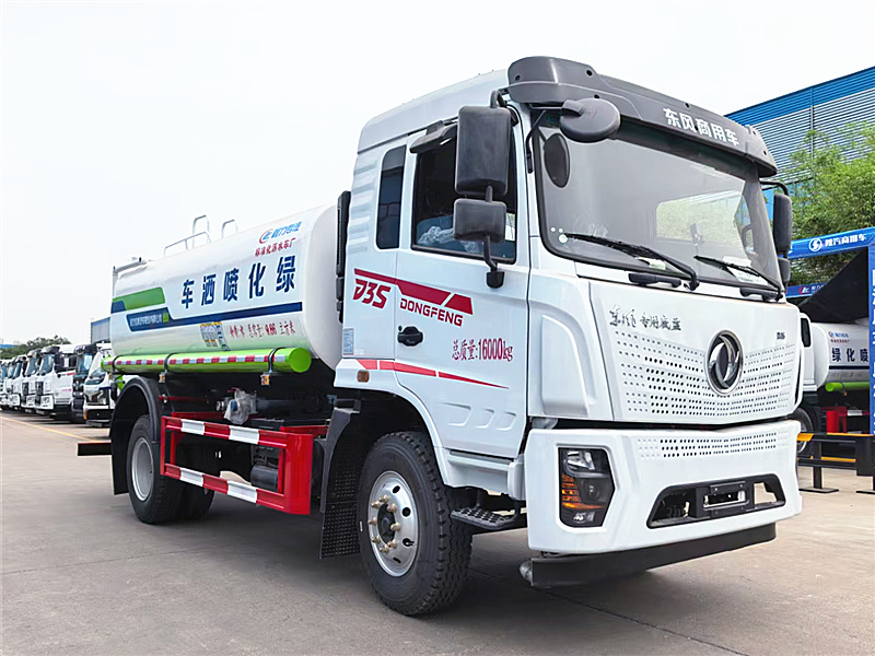 東風(fēng)專(zhuān)用底盤(pán)D3S灑水車(chē)
