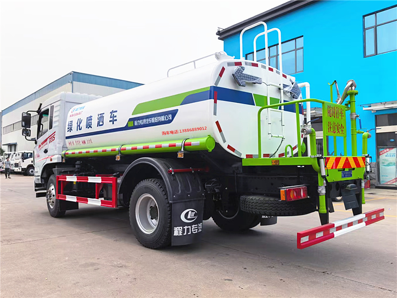 東風(fēng)專(zhuān)用底盤(pán)D3S灑水車(chē)