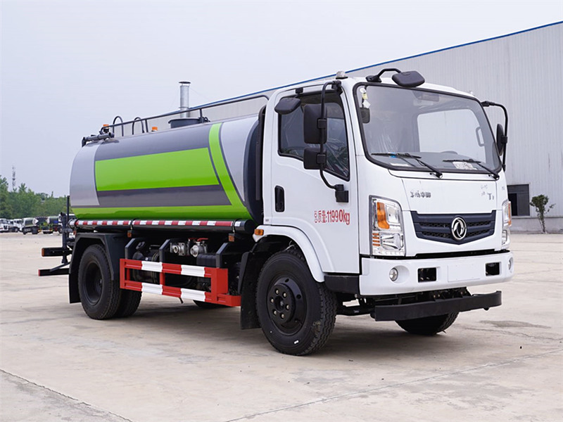 東風(fēng)華神9噸灑水車(chē)