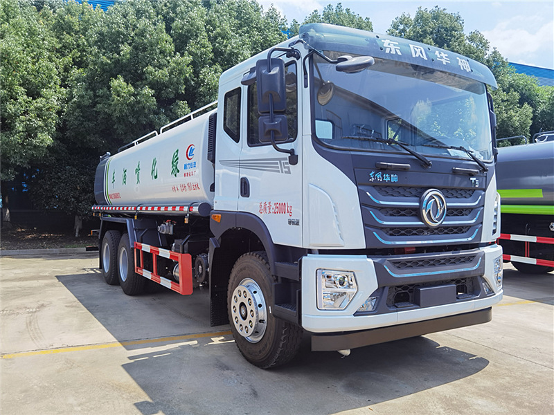 東風(fēng)T5后雙橋灑水車(chē)